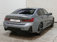 Pogled od pozadi desno