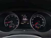 Pohled na přístrojovou desku