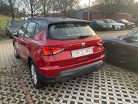 Vaade tagant vasakult