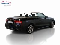 Pogled od pozadi desno