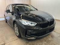 Pogled desno spredaj