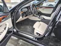 Вид на салон