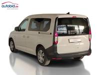 Vaade tagant vasakult