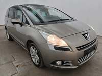 Pogled desno spredaj