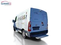 Skats no kreisās puses aizmugurē