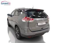 Vaade tagant vasakult