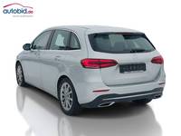 Pogled od pozadi levo