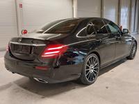 Vista trasera derecha