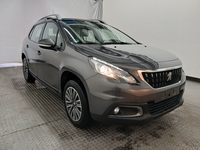 Pogled desno spredaj