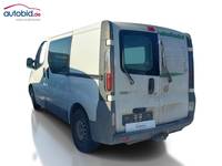 Pogled od pozadi levo