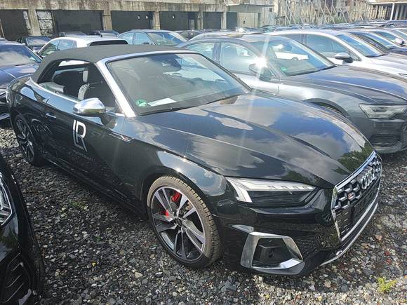 Pogled od napred levo