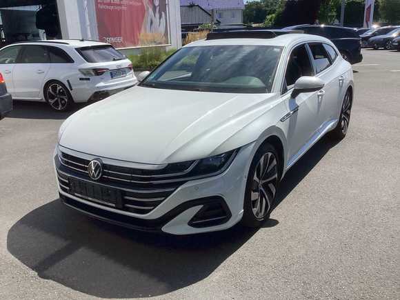 Pogled od napred levo