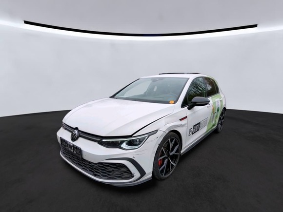 Pogled od napred levo