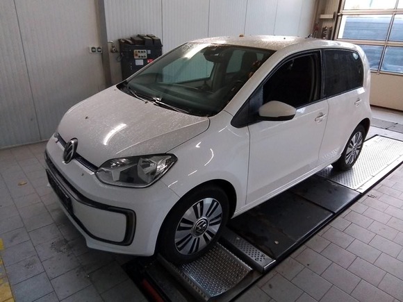 Pogled od napred levo