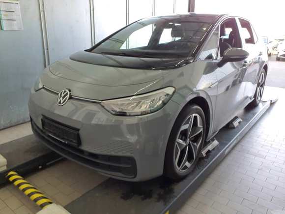 Pogled od napred levo