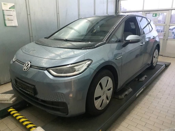 Pogled od napred levo