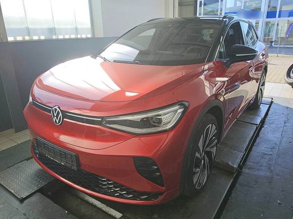 Pogled od napred levo