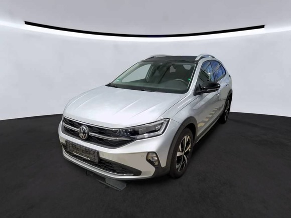 Pogled od napred levo