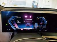 Pohľad na združený prístroj na palubnej doske