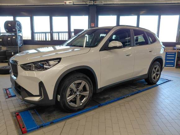 Náhľad spredu zľava