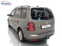 Pogled od pozadi levo