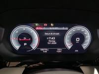 Pohľad na združený prístroj na palubnej doske