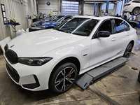 Вид спереди слева