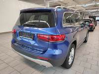 Pogled od pozadi desno