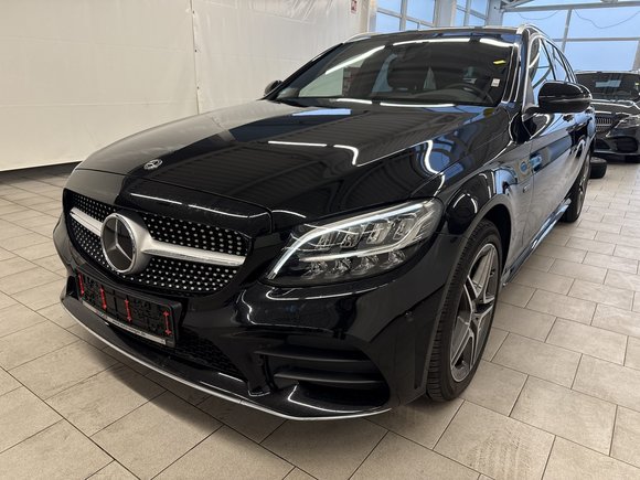 Pogled od napred levo