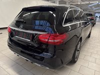 Pogled od pozadi desno