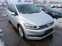 Pogled desno spredaj