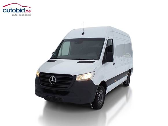 Pogled sprijeda lijevo