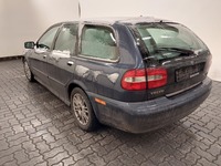 Pogled od pozadi levo