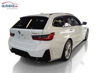 Pogled od pozadi desno