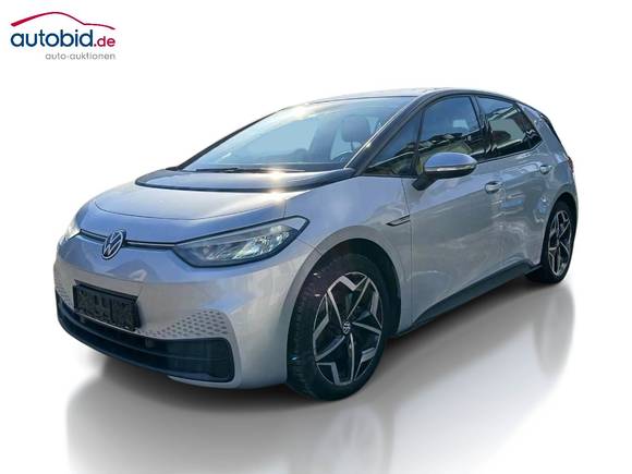 Pogled od napred levo