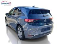 Pogled od pozadi levo