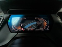 Pohľad na združený prístroj na palubnej doske