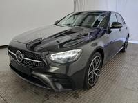 Pogled od napred levo