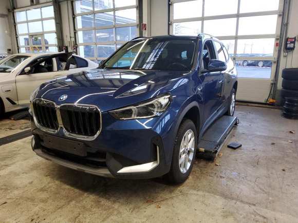 Náhľad spredu zľava