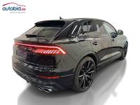 Pogled od pozadi desno