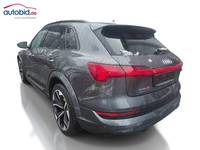 Pogled od pozadi levo