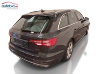 Pogled od pozadi desno