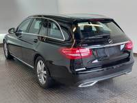 Pogled od pozadi levo