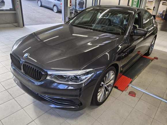 Náhľad spredu zľava