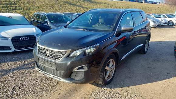 Pogled od napred levo