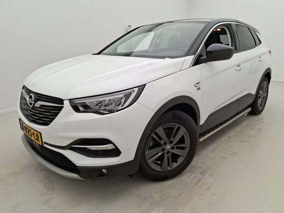 Pogled od napred levo