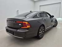 Pogled od pozadi desno