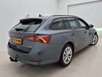 Pogled od pozadi desno