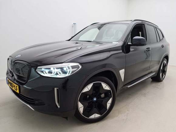 Pogled od napred levo