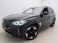 Pogled od napred levo